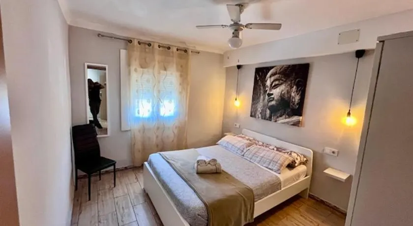 4 APTOS FULLY EQUIPPED STUDIOs NEARLY CENTER - Image 1