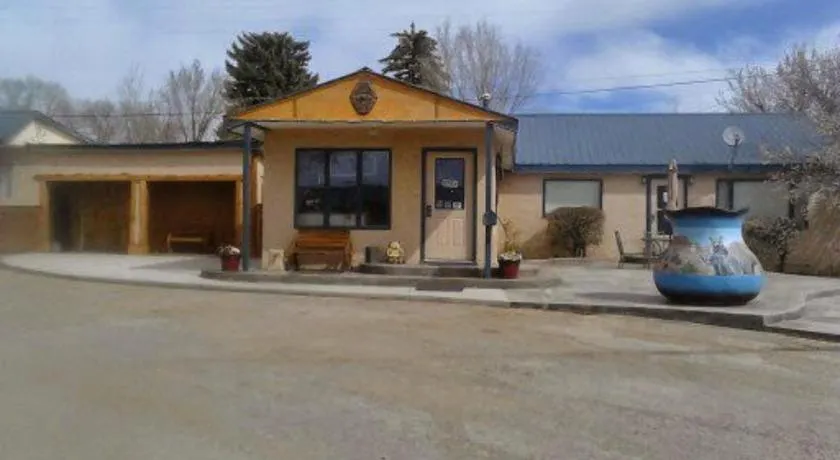 Sleeping Ute Mountain Motel - Image 1