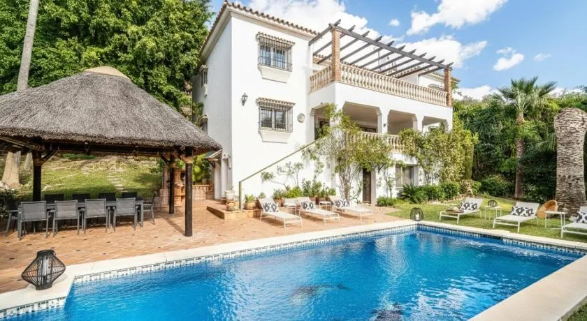 Andalusian Sun Villa with Private Pool & BBQ - EaW Homes - Image 1