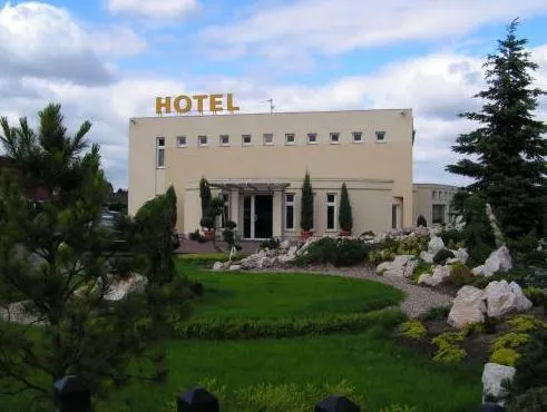 Biały Dom Henlex Hotel Restauracja - Image 1