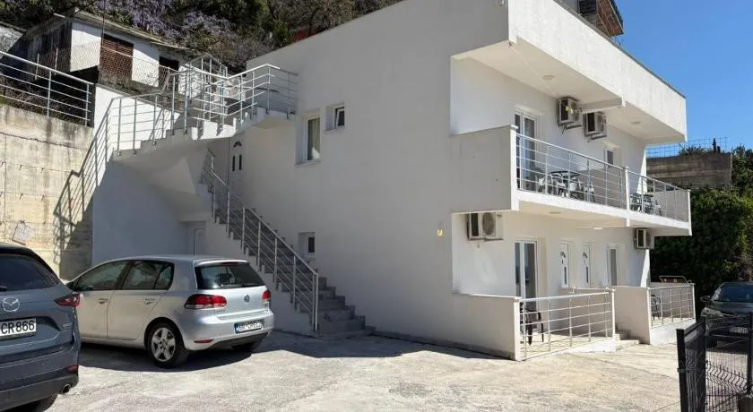 Apartments Sole 2 - Image 1