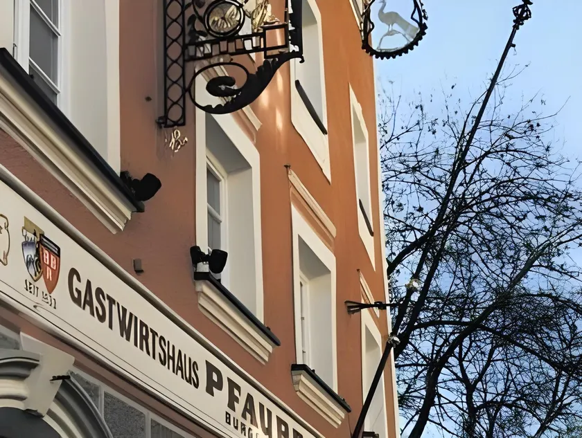 Altstadt- und Businesshotel Pfaubräu - Brauereigasthof - Frühstücksbuffet - kostenfreie Radgarage - Hunde willkommen - Image 1