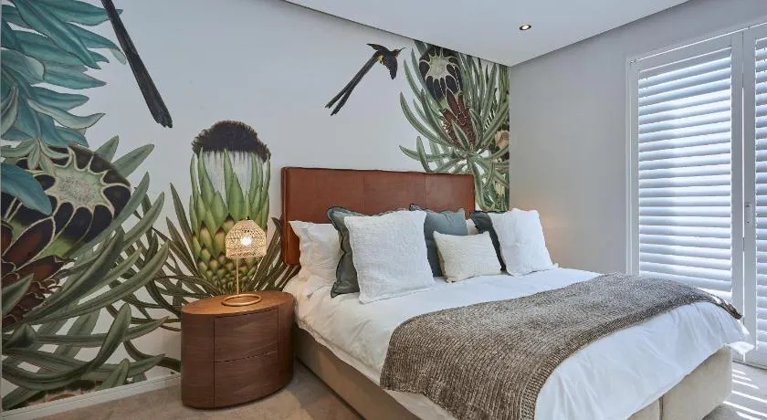 Five Star Waterfront Apartment - Image 1