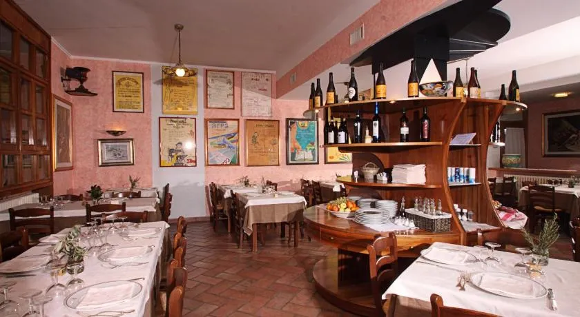 Hotel Ristorante La Bilancia - Image 1