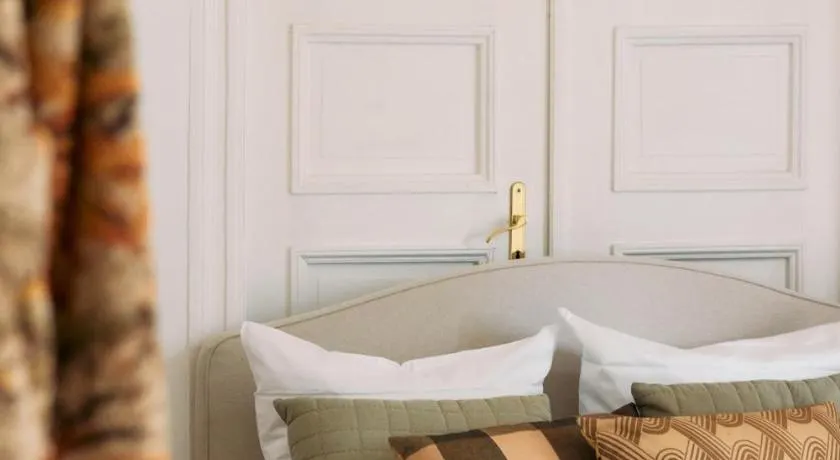 Privates Zimmer in Villa mit Blick auf die Elbe - Image 1