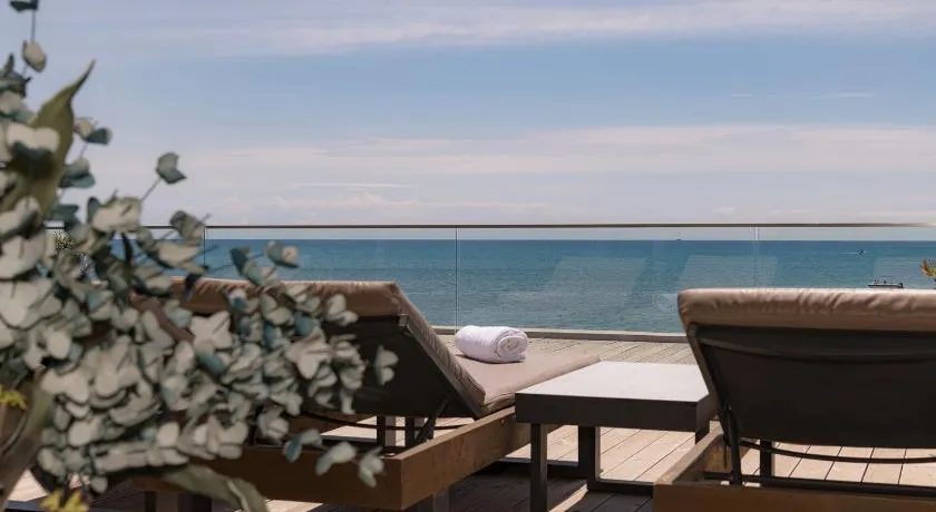 CP Seafront Suites - Image 1