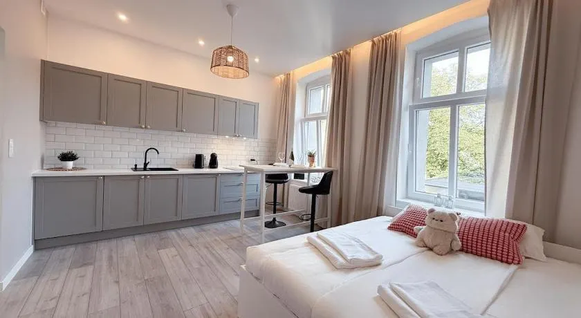 Stylish Studio on a Historic & Trendy Street - Image 1
