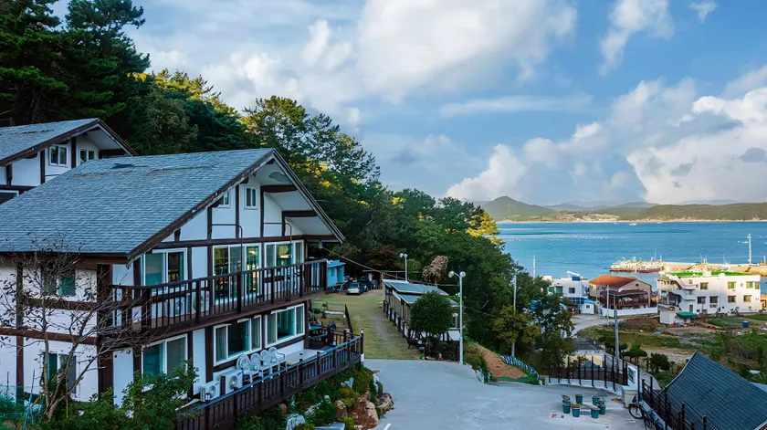 Tongyeong Yehyang Pension - Image 1