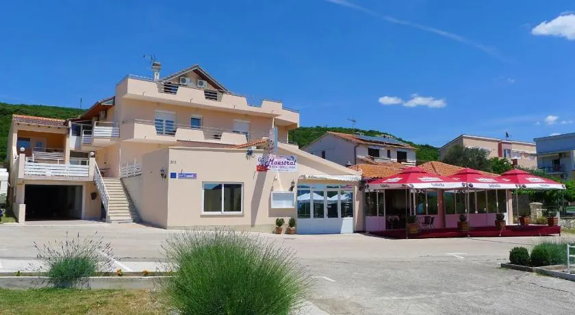 Apartments Maestral - Image 1