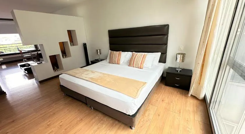 M402- Apartaestudio tipo loft en el norte (Av 19) - Image 1