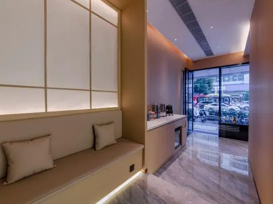 Lion Hotel (Shenzhen Luohu East Gate Pedestrian Street Branch) - Image 1