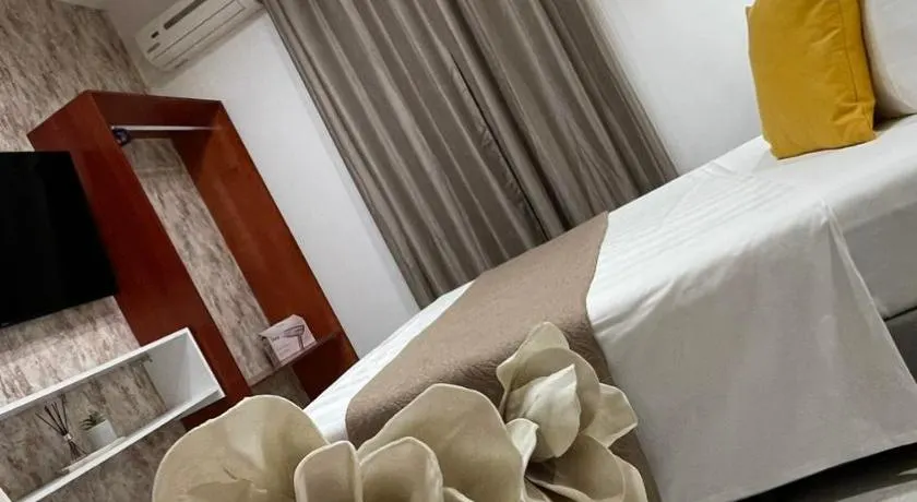 PREMIUM SUITES - Image 1