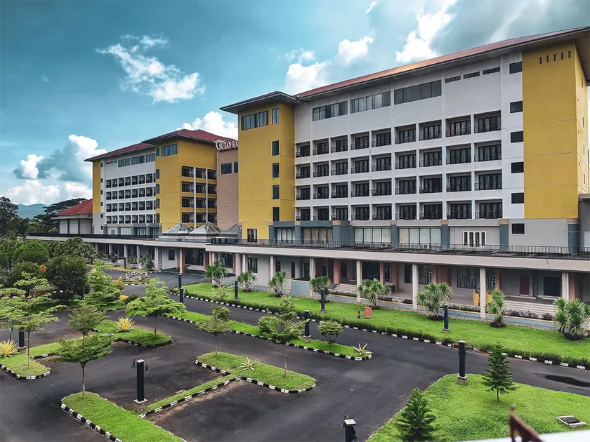Sutan Raja Hotel & Convention Centre Manado - Image 1