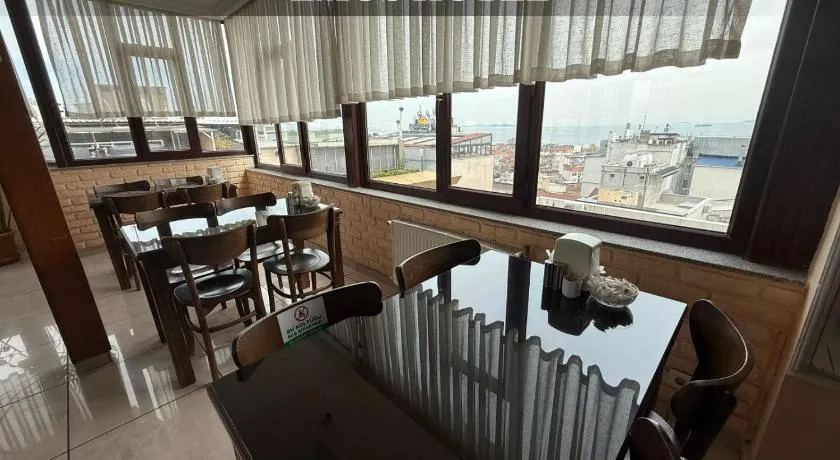 EMOS HOTEL - Image 1
