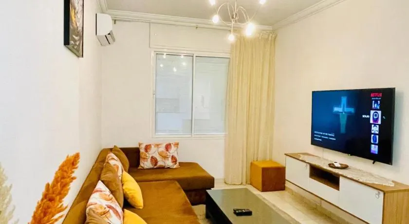 Cozy apartment, in secure residence - Image 1