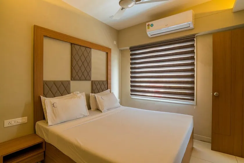 Hotel Crescent Inn (Vanagaram, Apollo Hospital,Ramachandra and Aravind Eye) - Image 1