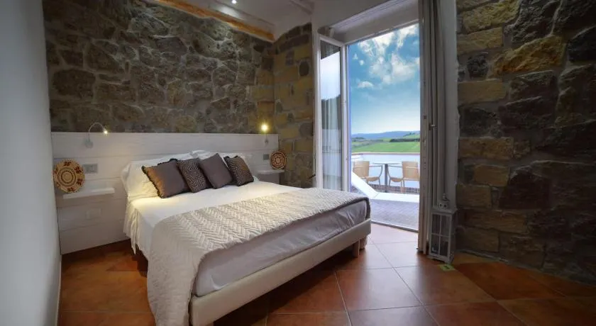 B&B La Roccia - Image 1