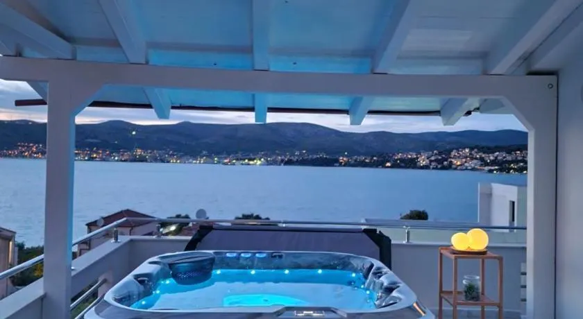 Luxury Apartments Silva with sea view - Image 1