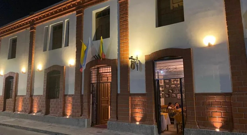 LAMACA - Hotel & Restaurante - Image 1
