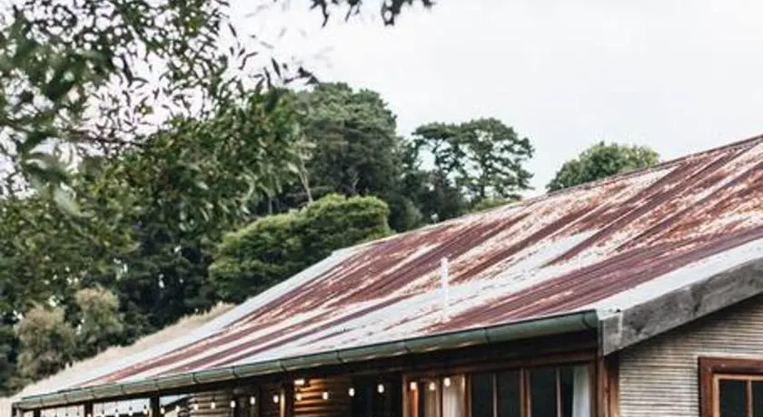 Pickers Hut - A Country Style Featured Dream Stay - Image 1