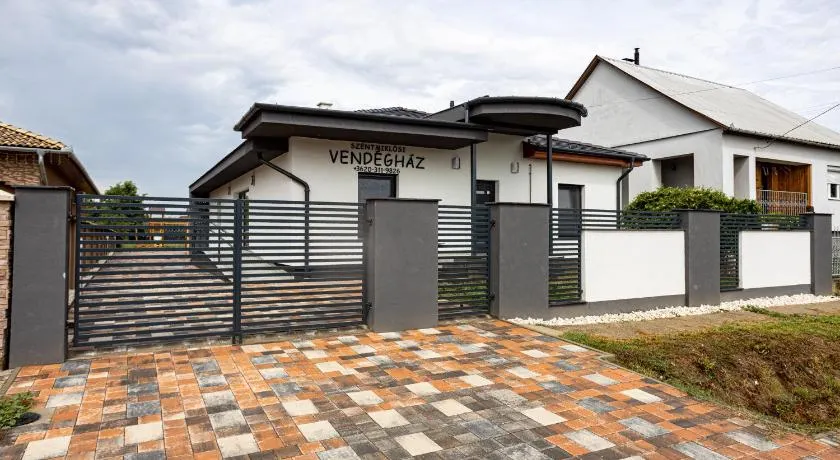 Szentmiklósi Vendégház Gyulaháza - Image 1