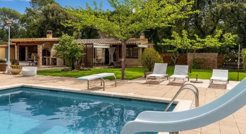 Casa Rustica con piscina en Girona - Image 1