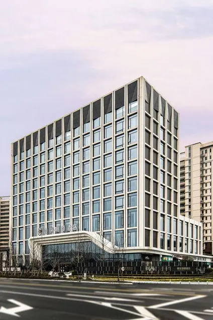 YIRUI QIYI HOTEL - Image 1