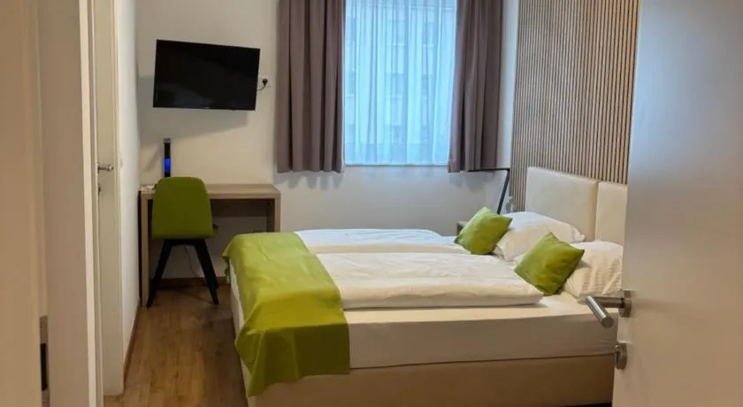 Hotel Garni Ilys Inn - Image 1