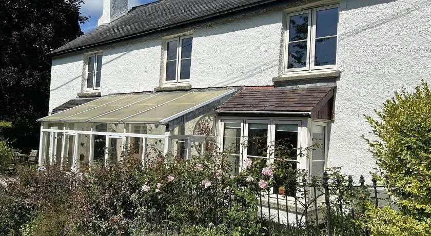 Hare and Hounds Exton - Image 1
