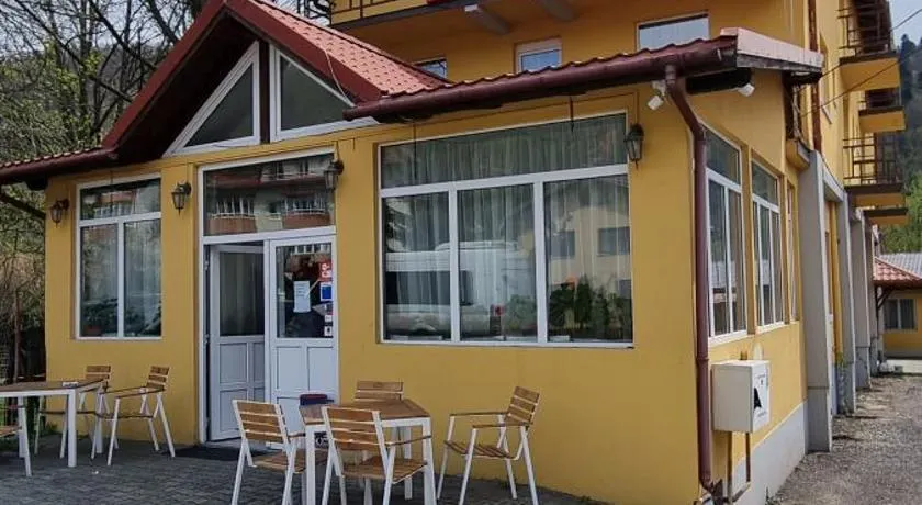 Pensiune Restaurant Sfinx - Image 1