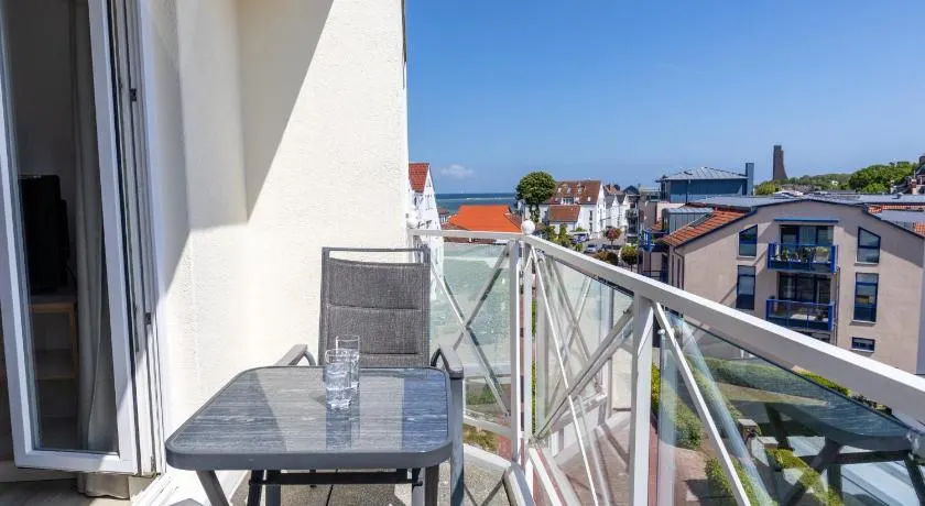 Strandhotel Laboe Nr 39 - Image 1