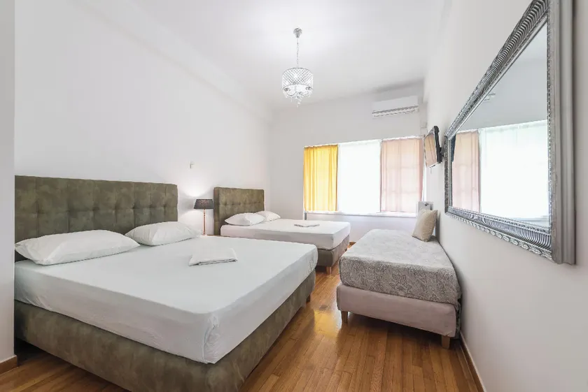 Victoria Wood Suite - Image 1