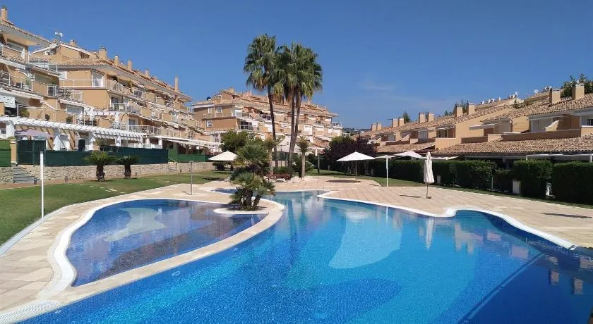 Bright spacious 2 BDR Apt, near Arenal beach Javea , + FREE parking - Image 1