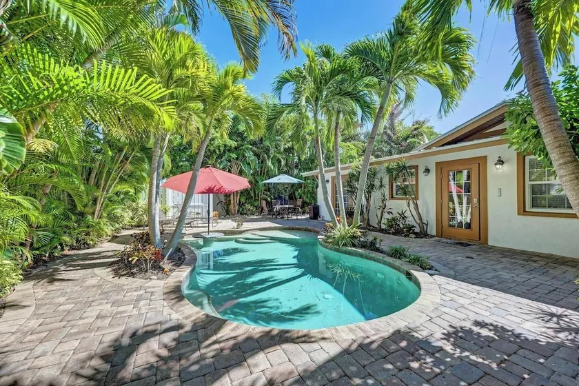 Anna Maria Island Edgewater Bungalow - Image 1