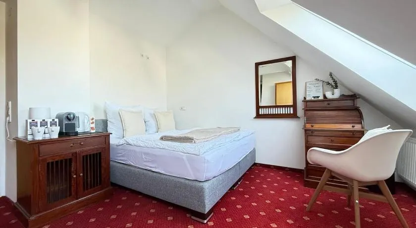 Scharnhäusle 10 - Guest room Ostfildern - Image 1