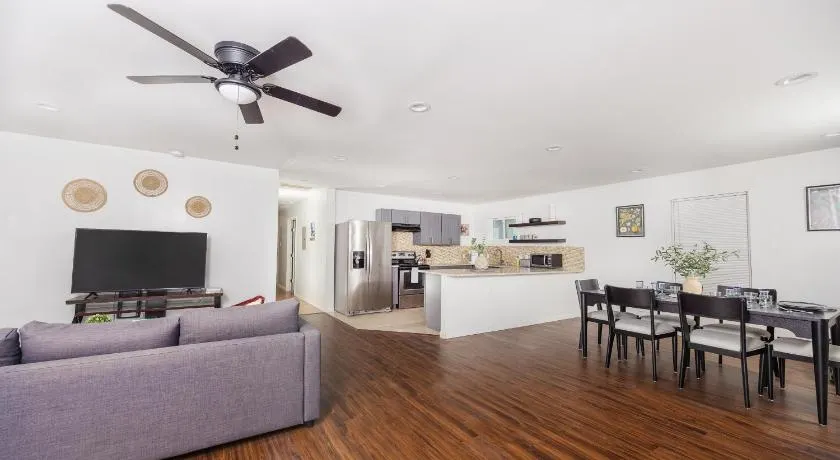 Charming Dreamy Home Close to Downtown SA - Image 1