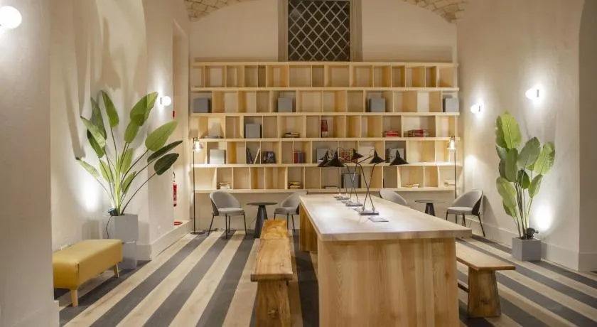 Select Via Veneto - Image 1