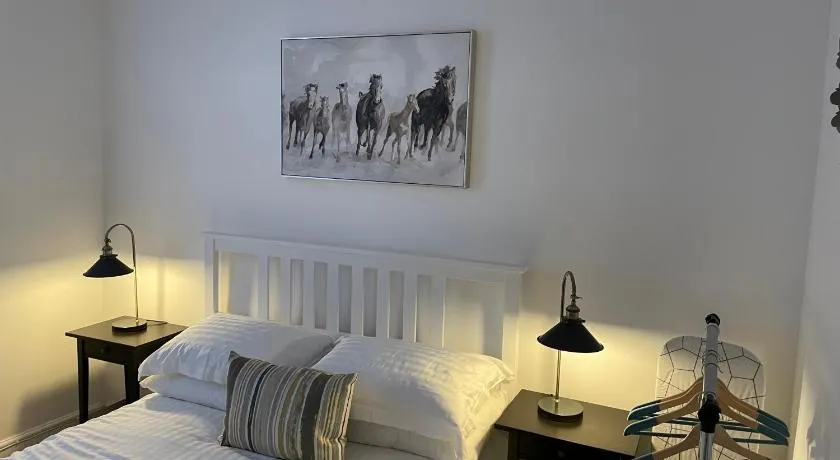 CityStays Rooms with Free Parking - Image 1