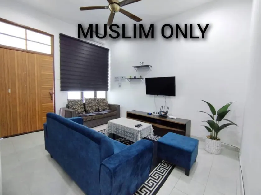 Indah Damai Homestay - Image 1