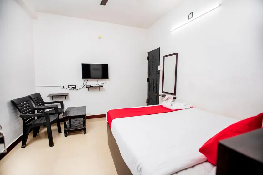 Hotel 1Square - Image 1