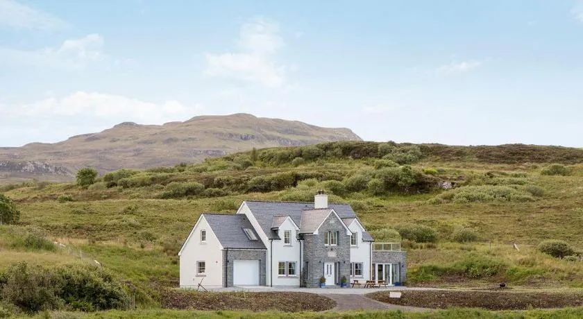 Bracadale House - Image 1