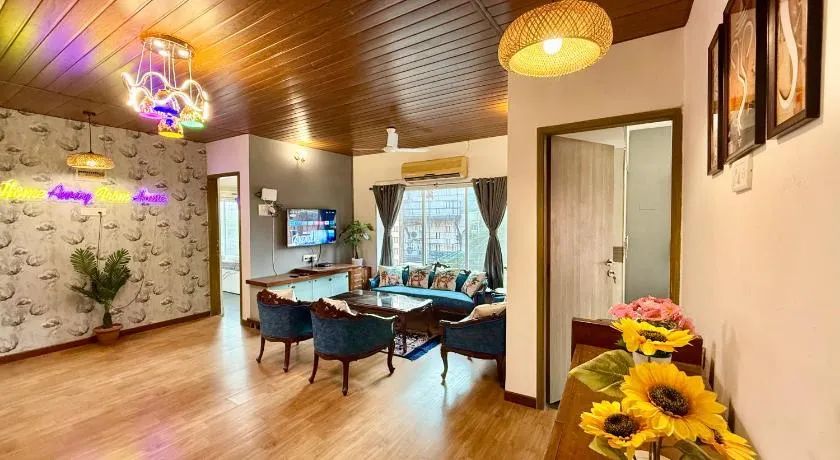 Yepplo Service Apartments - MUMBAI- Private Kitchen & Daily Housekeeping Service - Image 1
