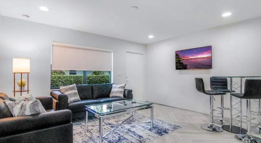 Delray Beach Getaway Minutes to Beach & More! - Image 1