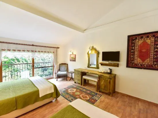 Pyramid Boutique Hotel - Image 1