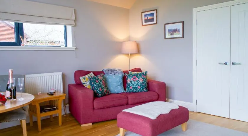 Snowdrop Lodge - Image 1