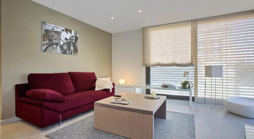 Apartaments Terraza Figueres - Image 1