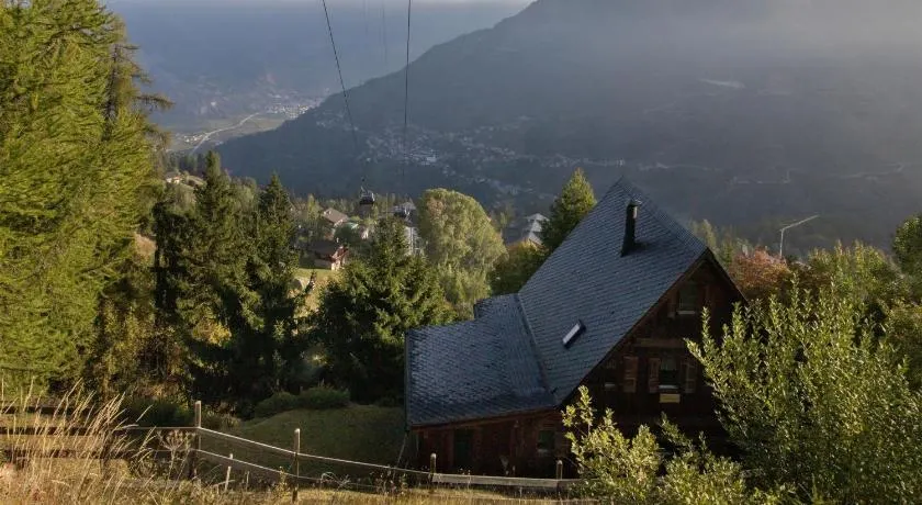 Chalet Les Portes - Image 1