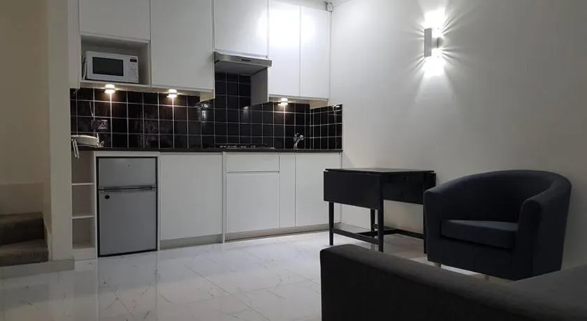 Contemporary ground flr maisonette- Entire place - Image 1