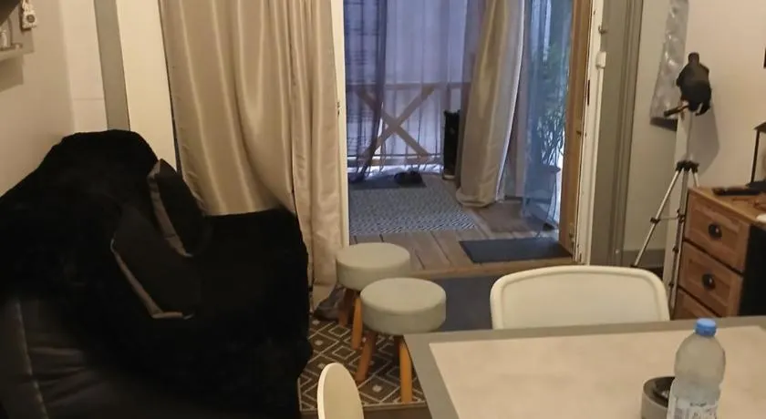 Chalet - Image 1