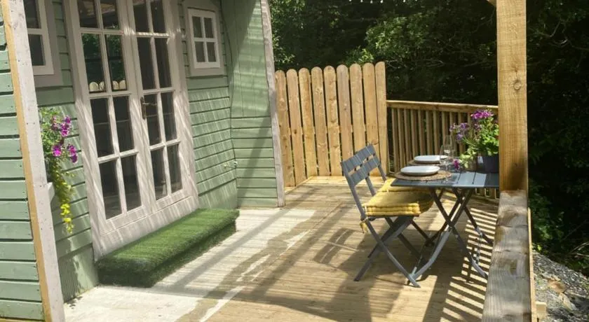 Letterkenny Cabin - Image 1